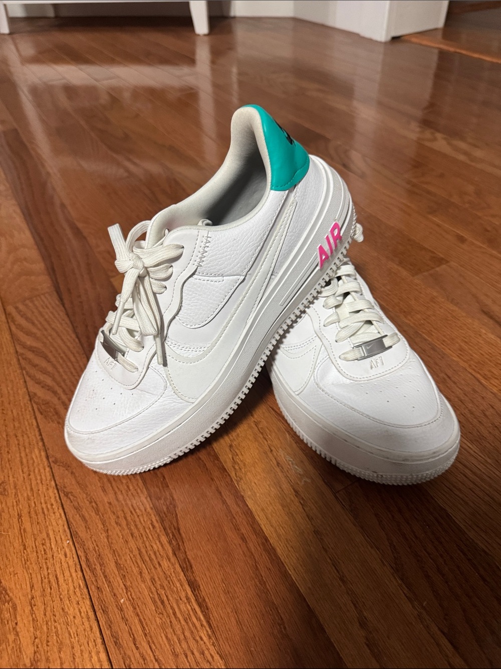 Nike Women’s White Sneakers with Teal Heel and Pink AIR